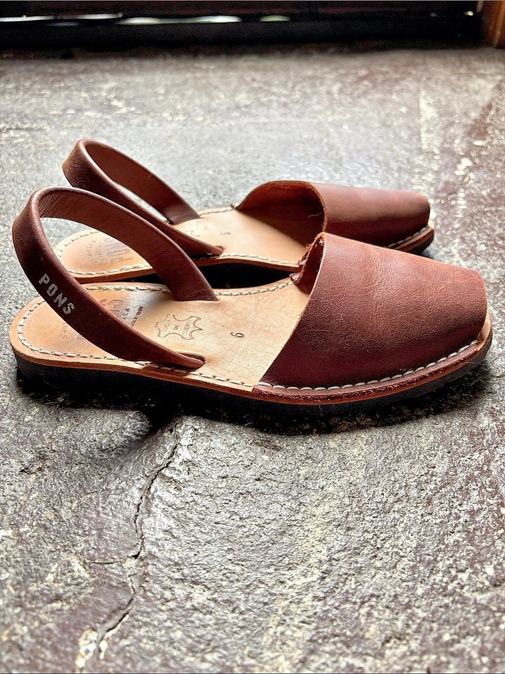 PONS Leather Sandals in Brown EU 36; size 6 
Like New. Worn once.